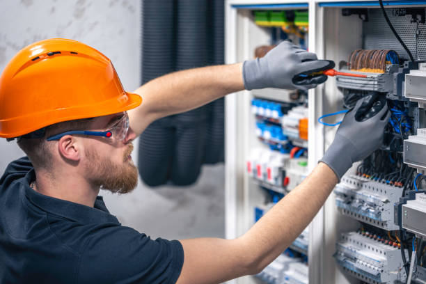Best Electrical Contractors for Businesses  in Lake Dalecarlia, IN